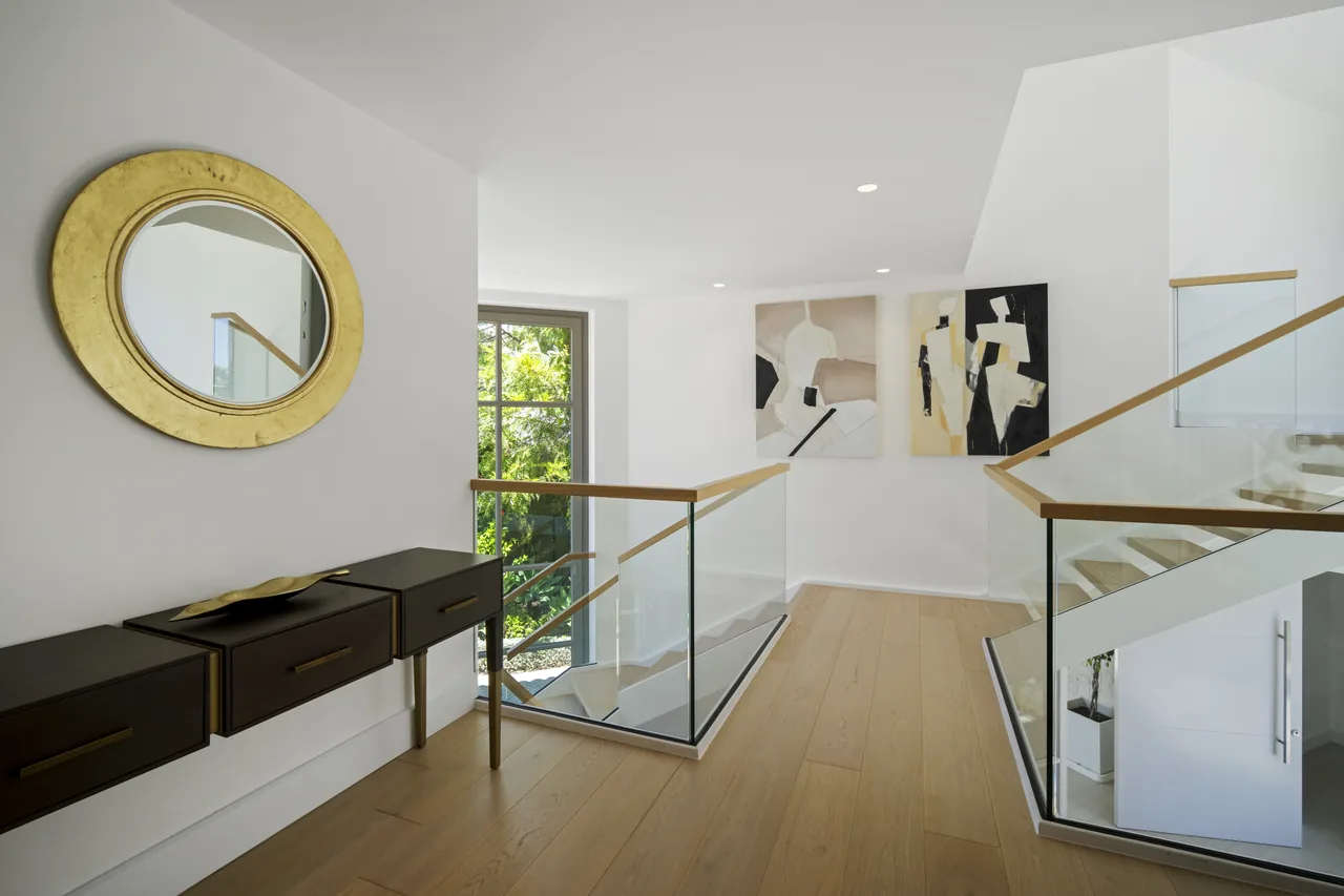 6-bedroom villa in Aloha with golf setting and private pool — image 6