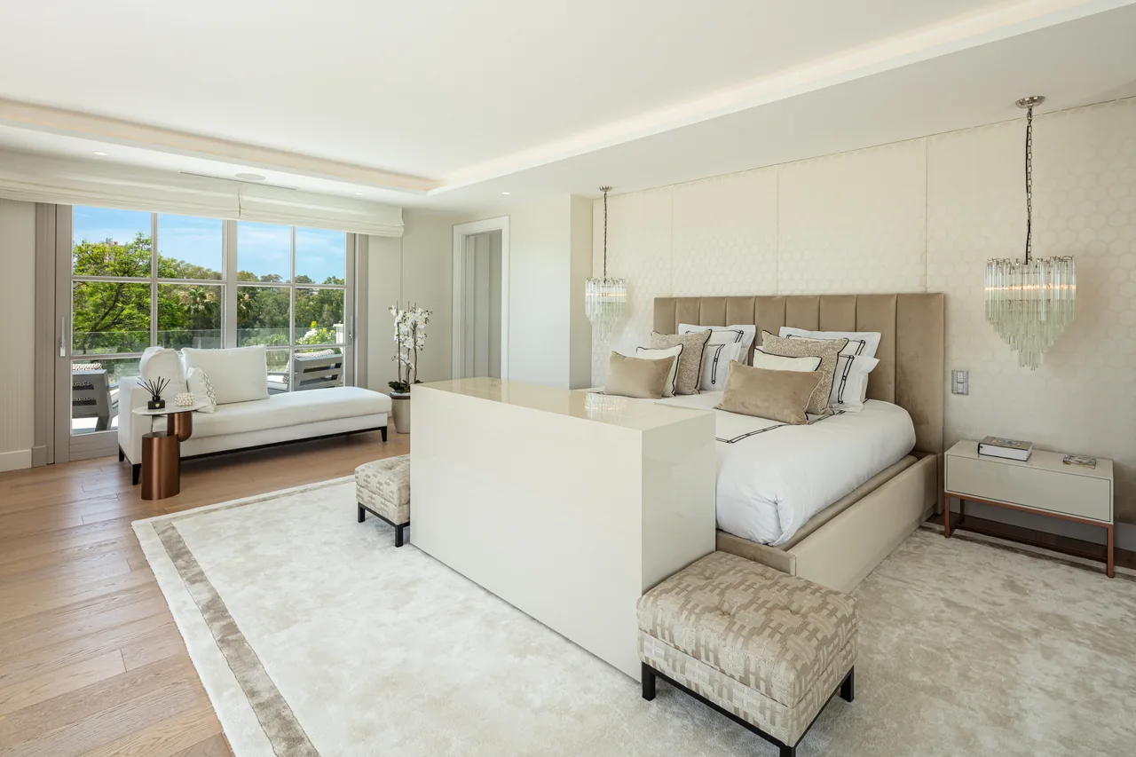 6-bedroom villa in Aloha with golf setting and private pool — image 26