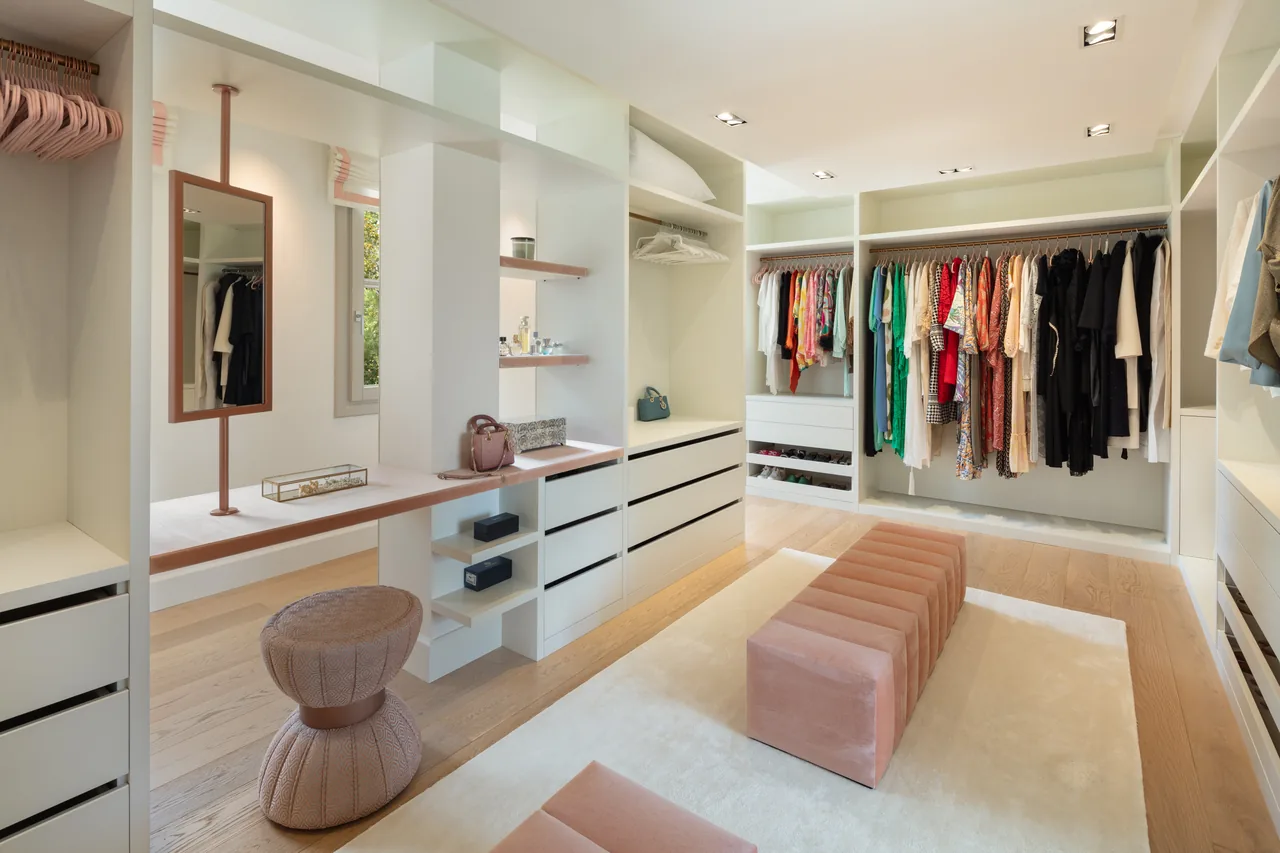 6-bedroom villa in Aloha with golf setting and private pool — image 28