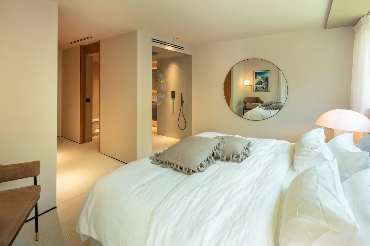 4-bedroom villa in Nueva Andalucía with private pool and private garden — image 11