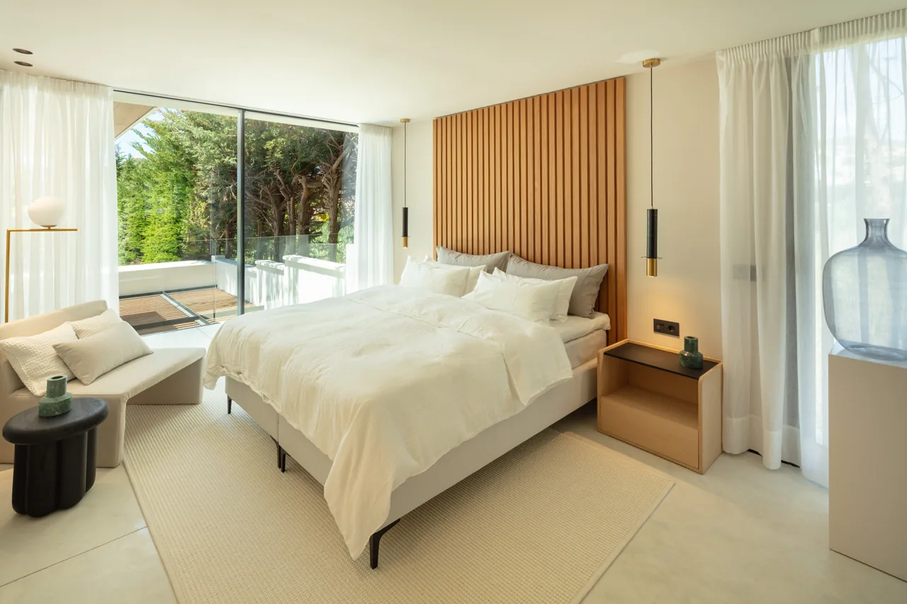4-bedroom villa in Nueva Andalucía with private pool and private garden — image 76