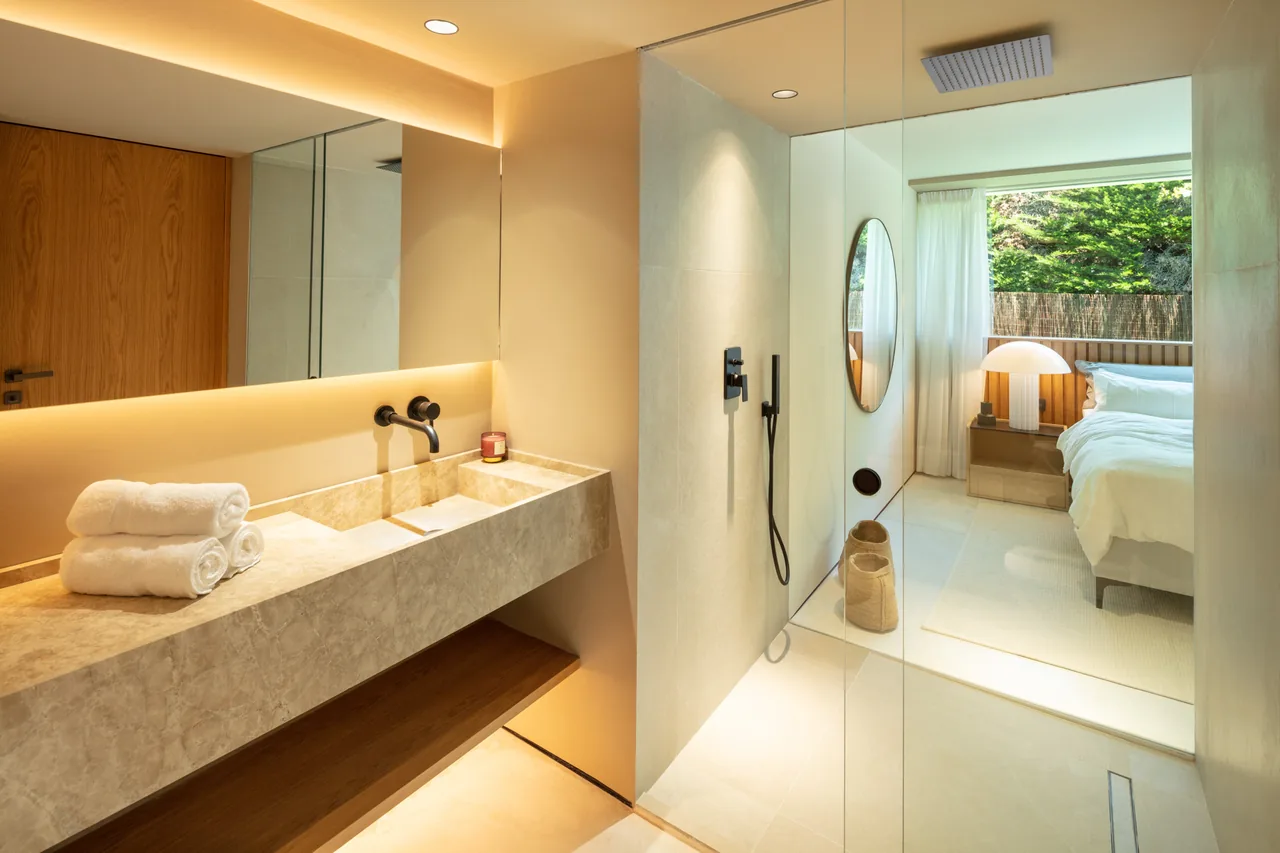 4-bedroom villa in Nueva Andalucía with private pool and private garden — image 80