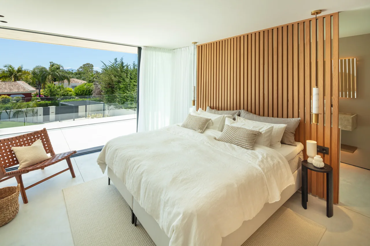 4-bedroom villa in Nueva Andalucía with private pool and private garden — image 86