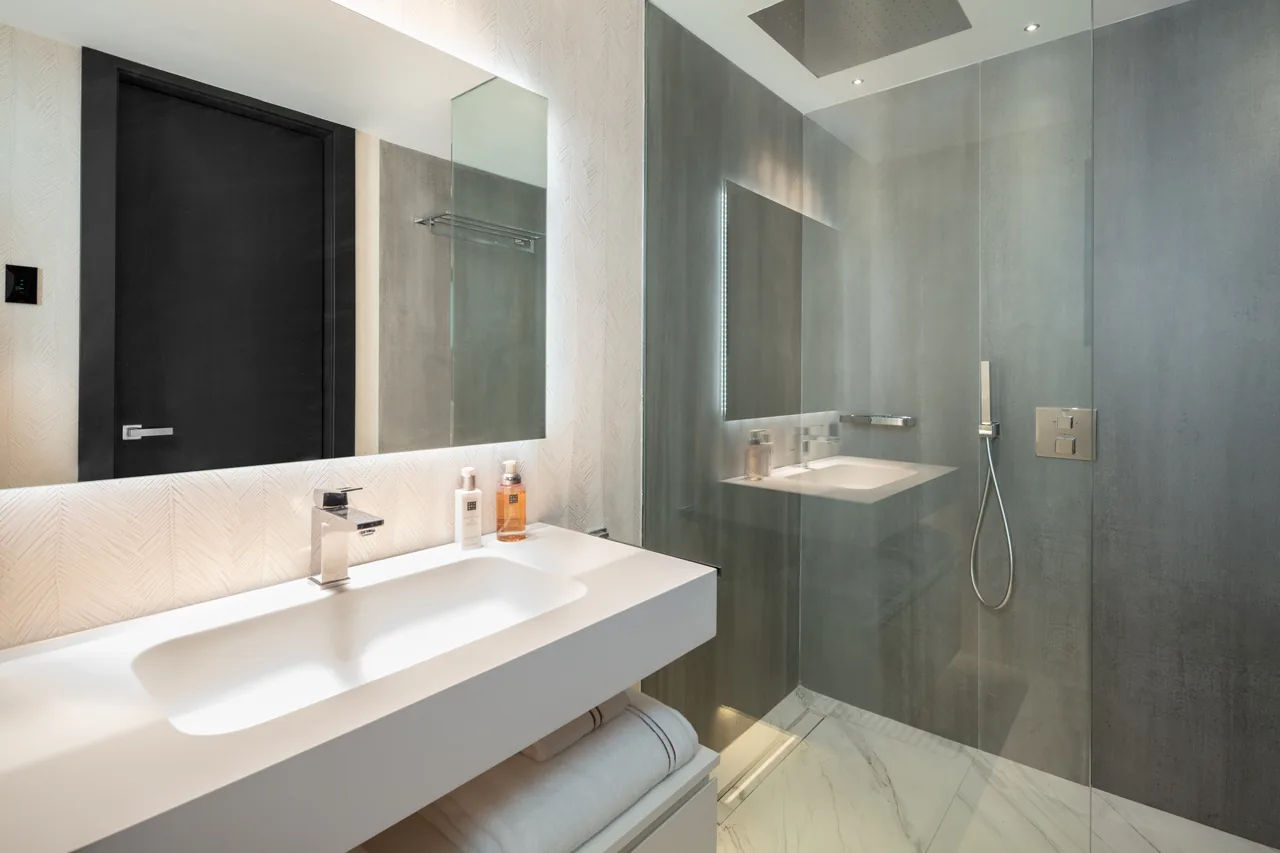 3-bedroom apartment in Marbella - Puerto Banus — image 3