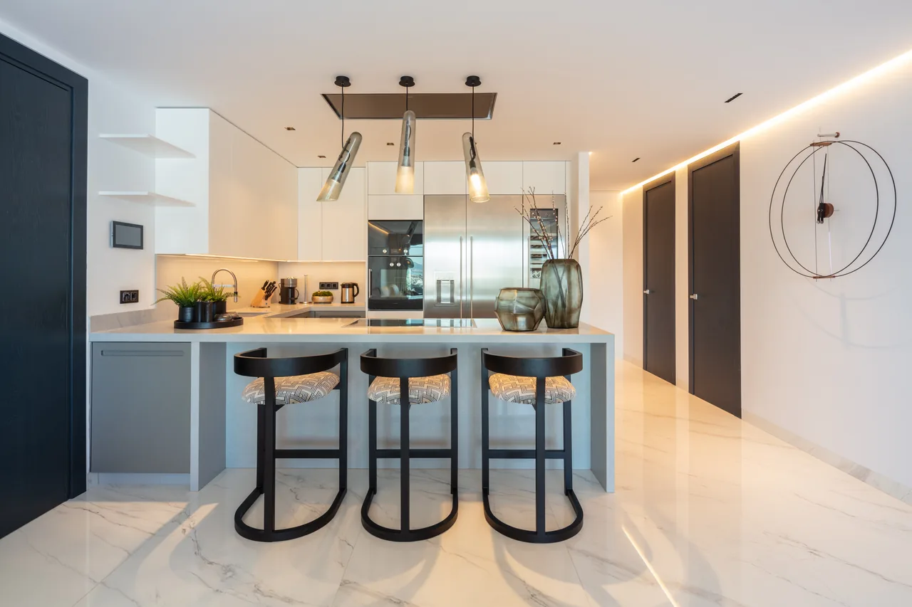 3-bedroom apartment in Marbella - Puerto Banus — image 15