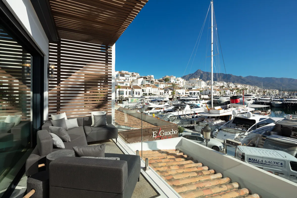 3-bedroom apartment in Marbella - Puerto Banus — image 20