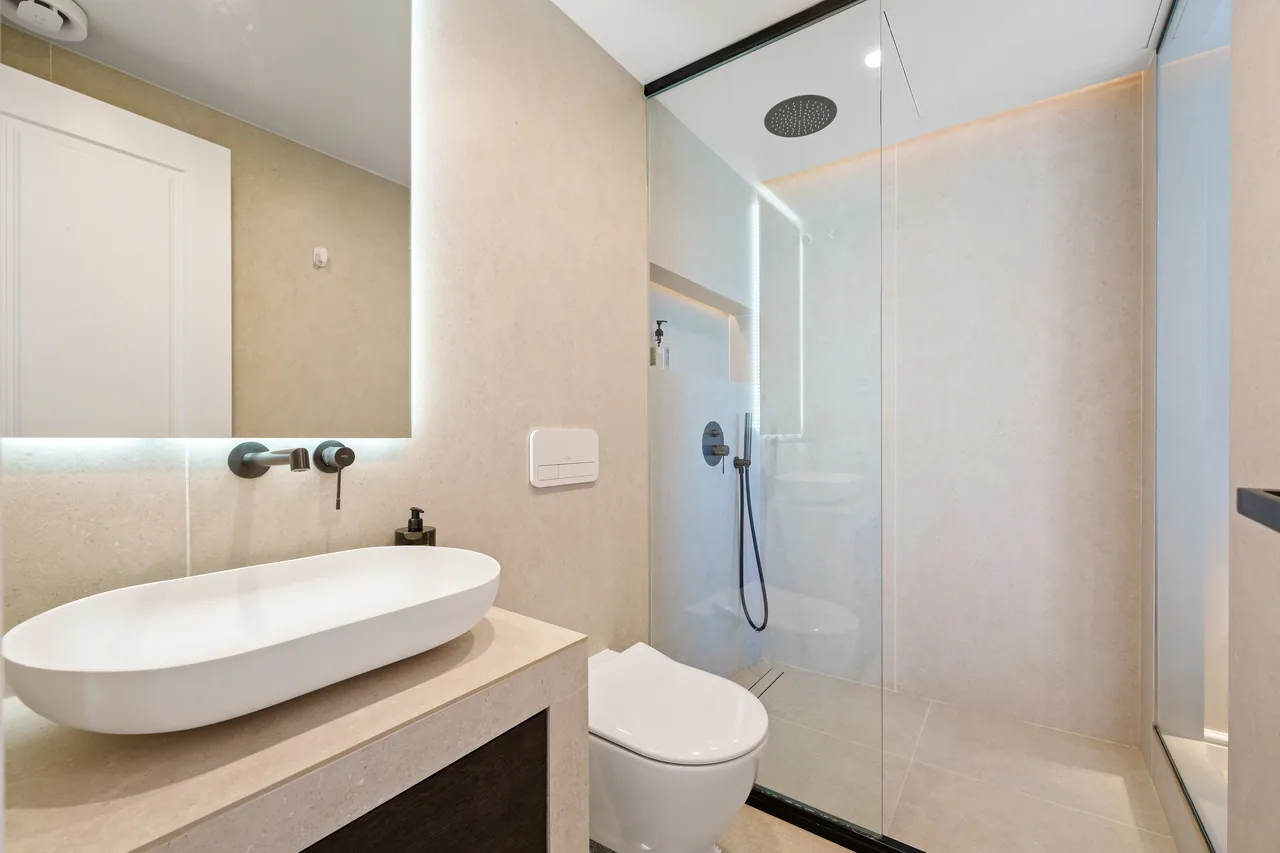 3-bedroom duplex apartment in Palacetes Los Belvederes with private pool and gated community — image 16