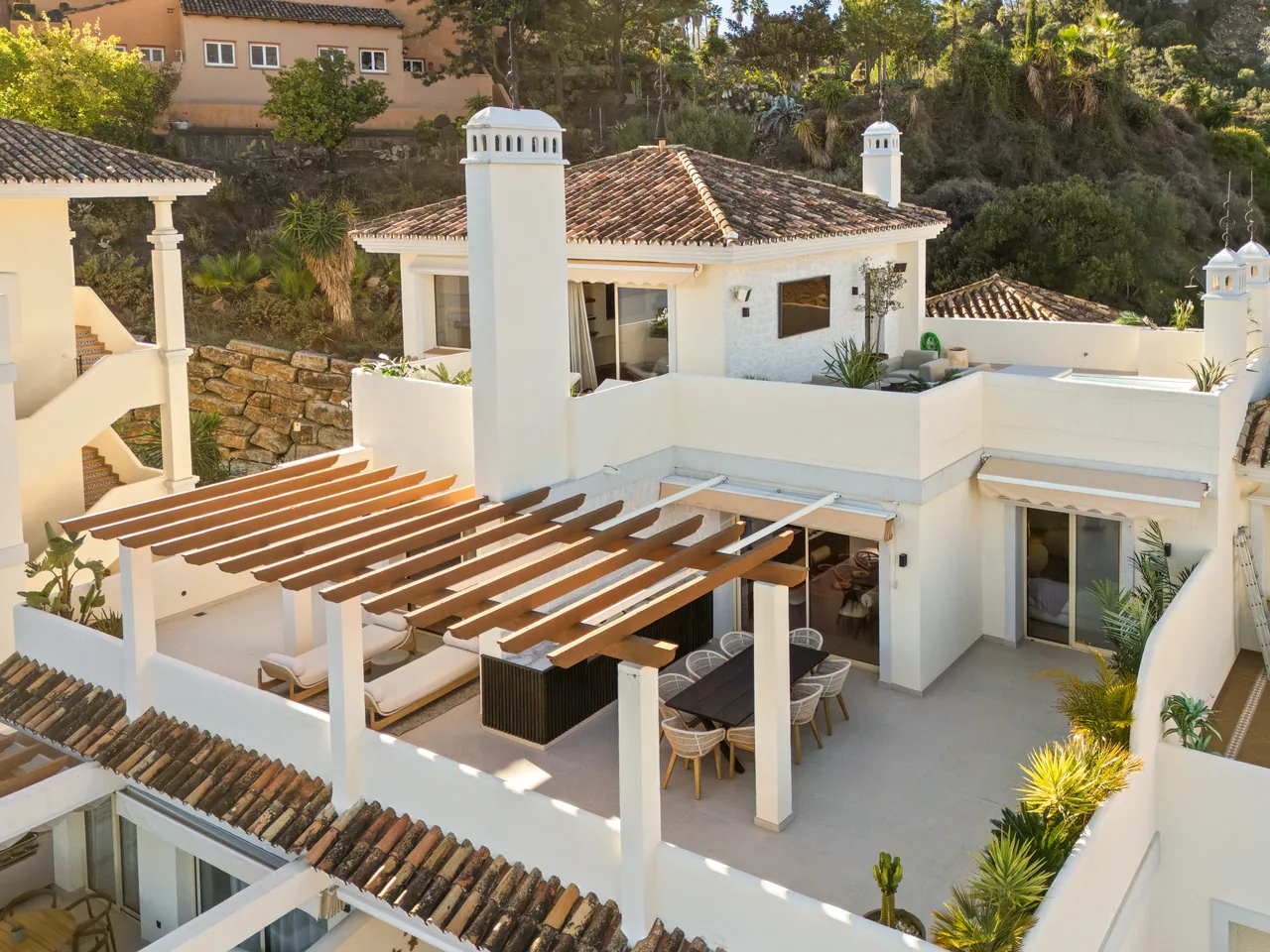 3-bedroom duplex apartment in Palacetes Los Belvederes with private pool and gated community — image 40