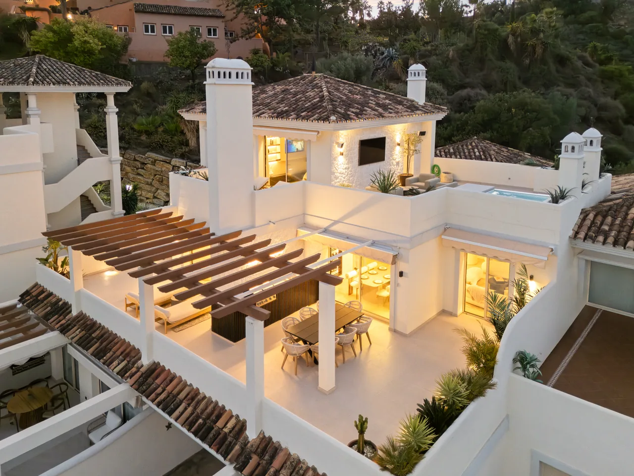 3-bedroom duplex apartment in Palacetes Los Belvederes with private pool and gated community — image 42