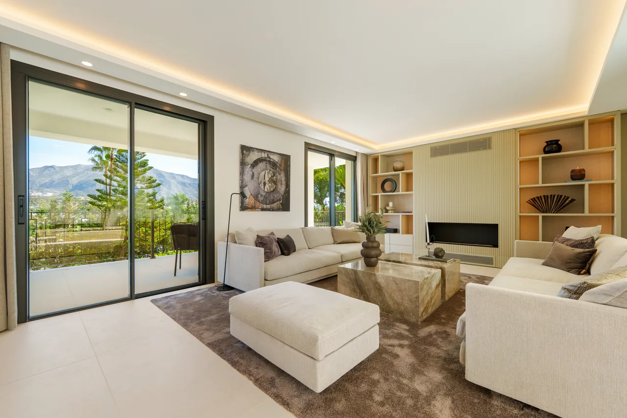 5-bedroom villa in Nueva Andalucia with private pool and private garden — image 20
