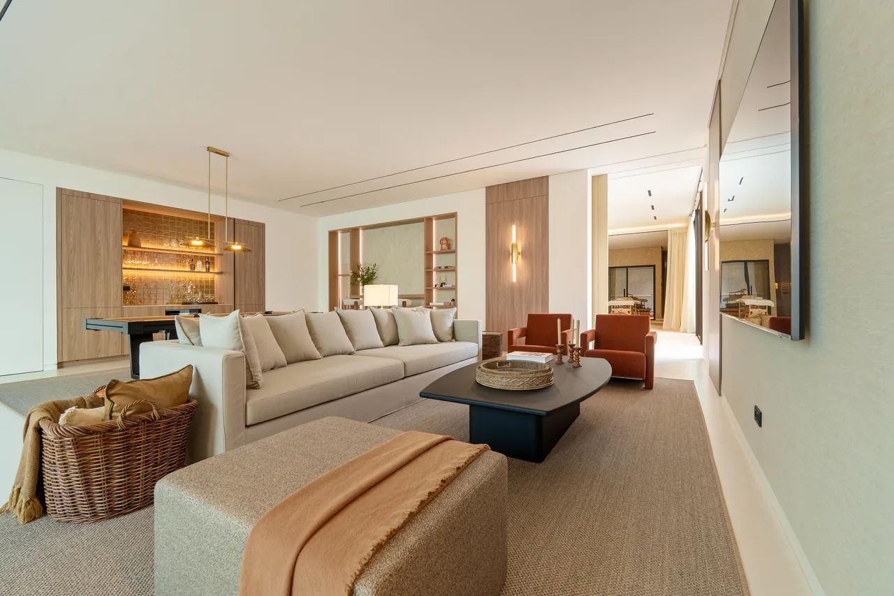5-bedroom villa in Marbella Golden Mile with private pool and private garden — image 25