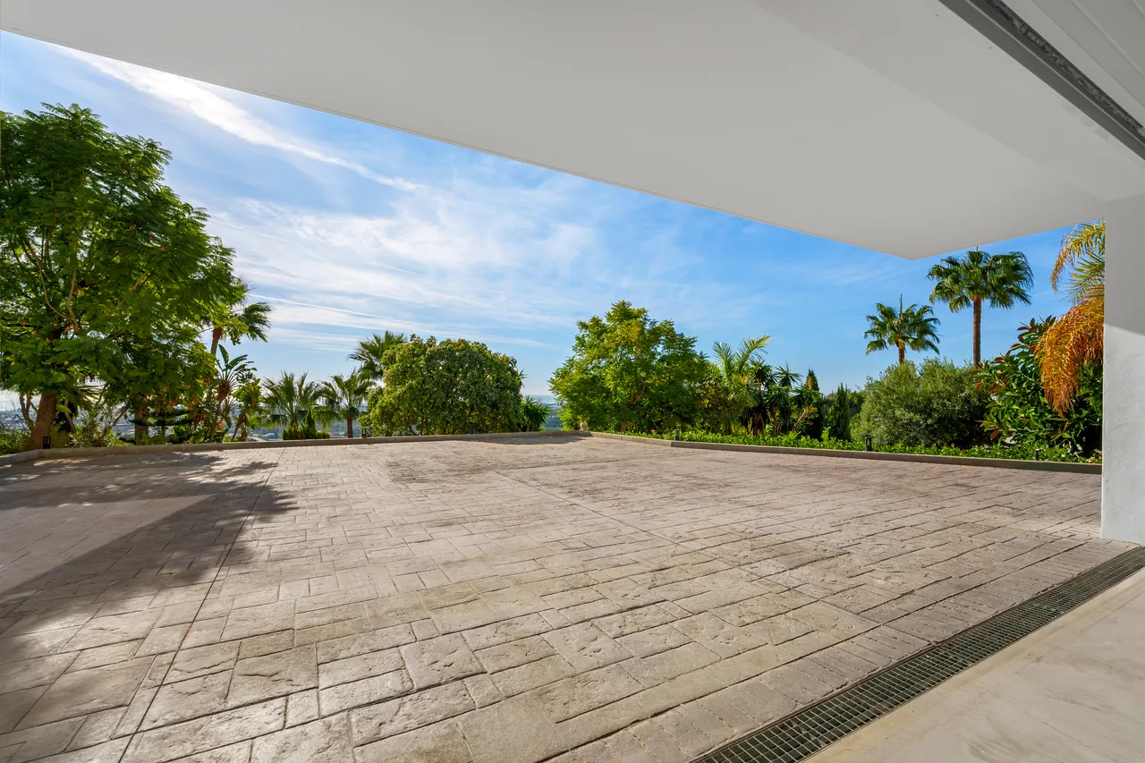 9-bedroom villa in Puerto del Almendro with private pool and private garden — image 10