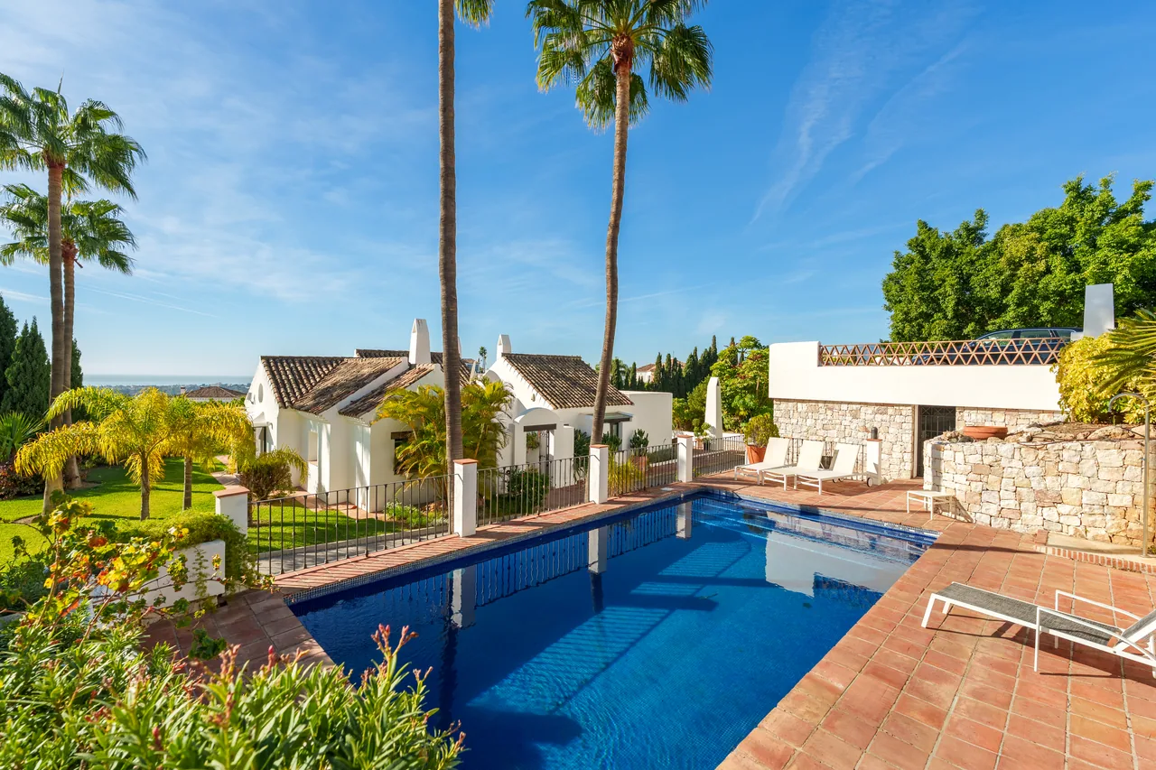 9-bedroom villa in Puerto del Almendro with private pool and private garden — image 13