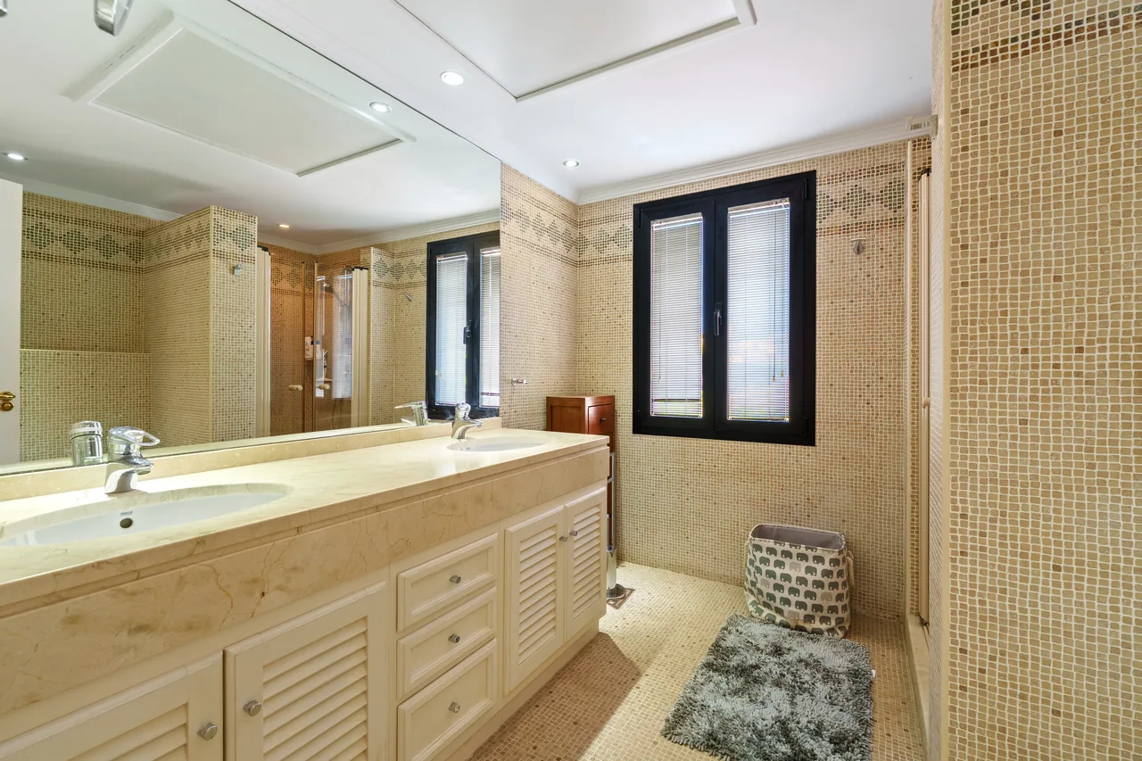 9-bedroom villa in Puerto del Almendro with private pool and private garden — image 18