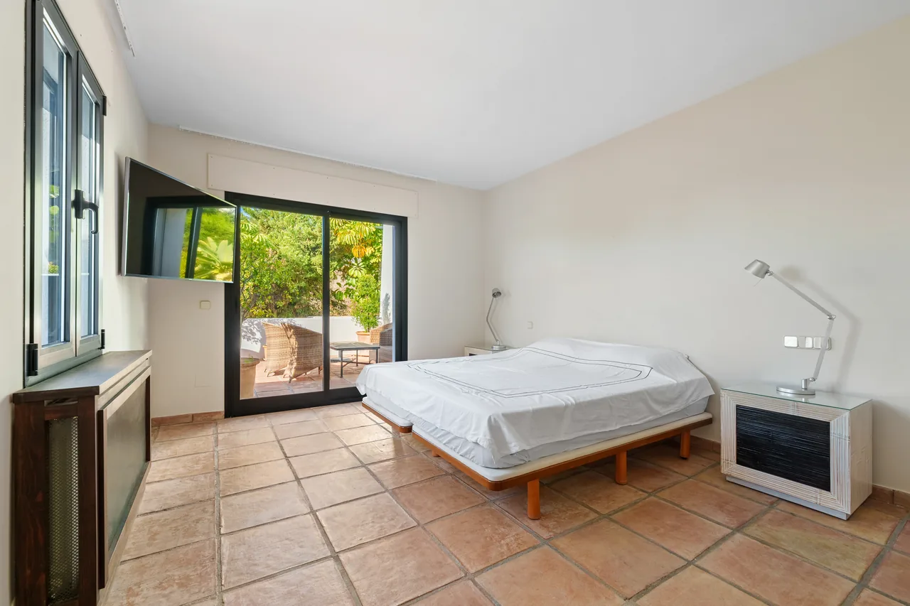 9-bedroom villa in Puerto del Almendro with private pool and private garden — image 20