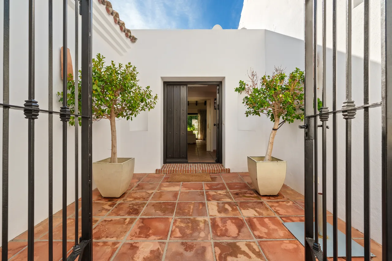 9-bedroom villa in Puerto del Almendro with private pool and private garden — image 21