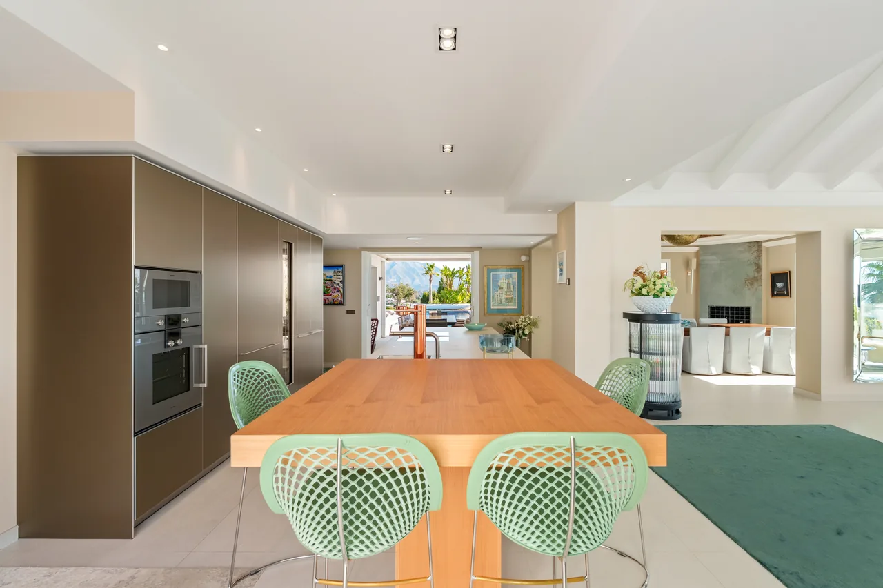 9-bedroom villa in Puerto del Almendro with private pool and private garden — image 24
