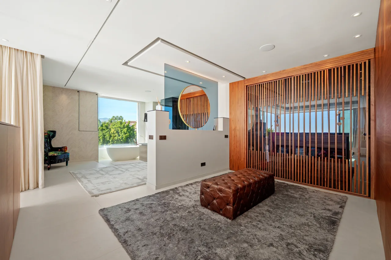 9-bedroom villa in Puerto del Almendro with private pool and private garden — image 44