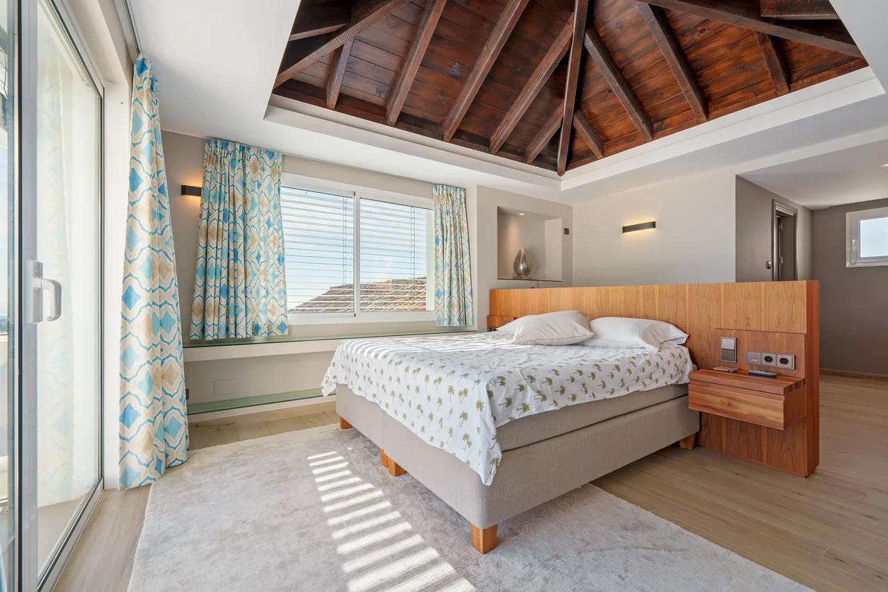 9-bedroom villa in Puerto del Almendro with private pool and private garden — image 47