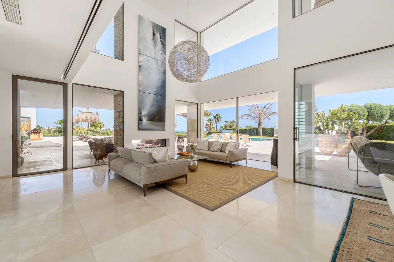 7-bedroom villa in La Cerquilla with private pool and private garden — image 9
