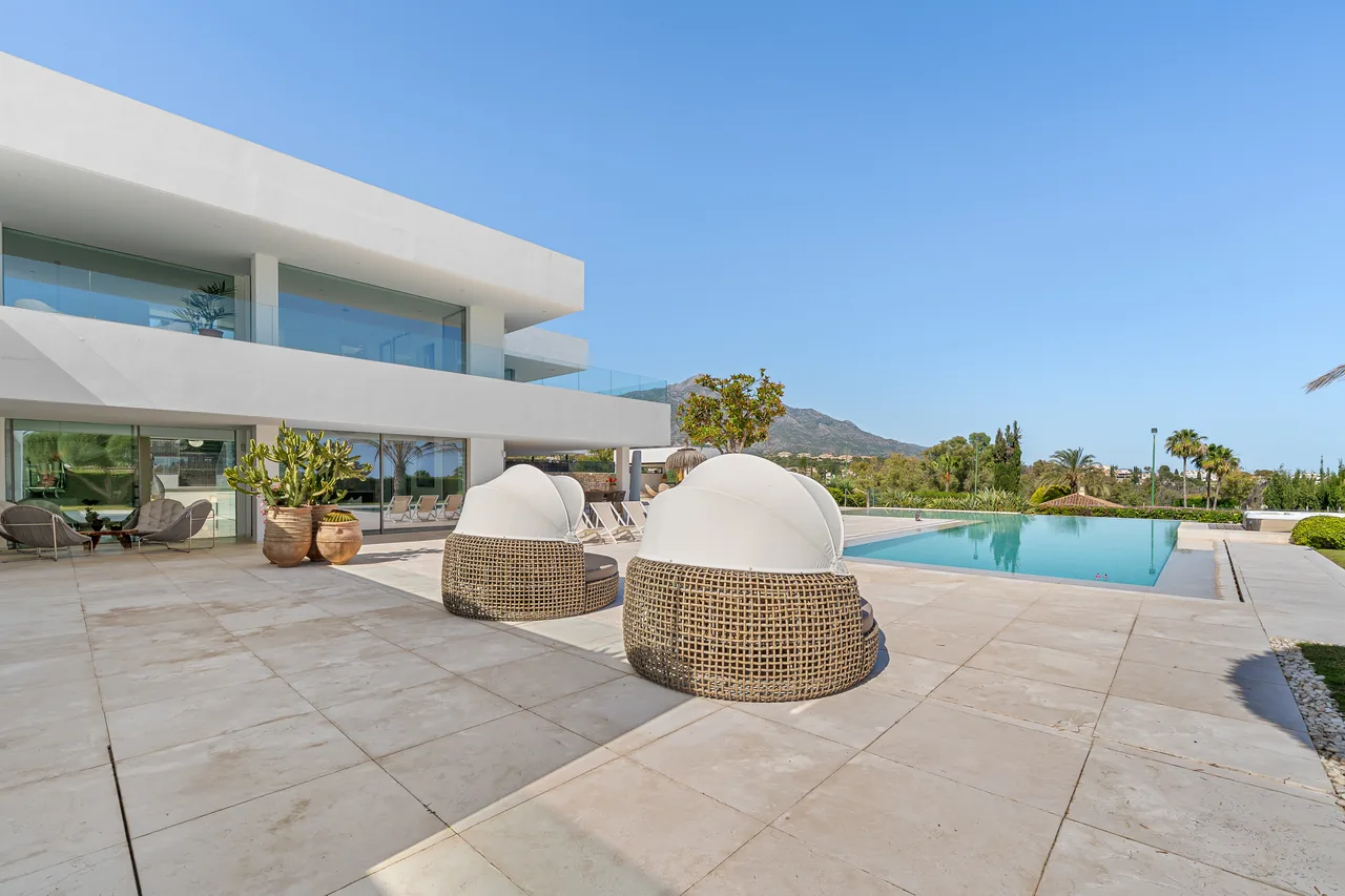 7-bedroom villa in La Cerquilla with private pool and private garden — image 11