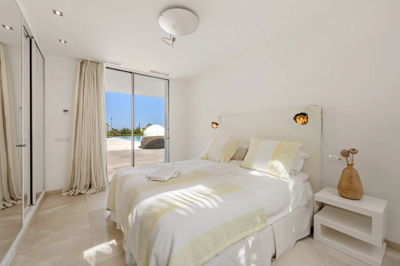 7-bedroom villa in La Cerquilla with private pool and private garden — image 25