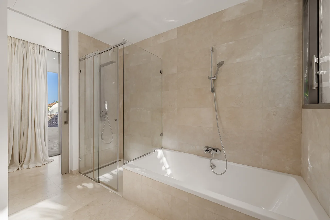 7-bedroom villa in La Cerquilla with private pool and private garden — image 28
