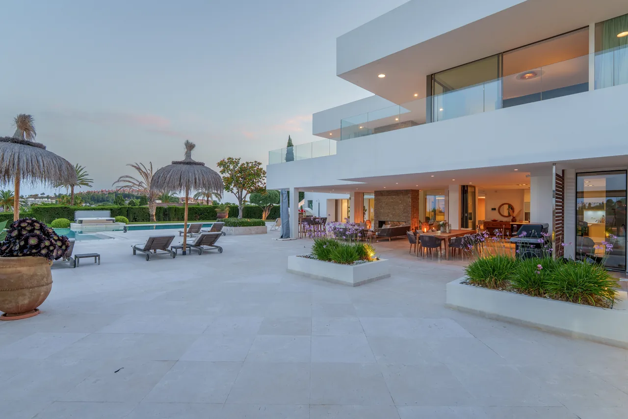 7-bedroom villa in La Cerquilla with private pool and private garden — image 35