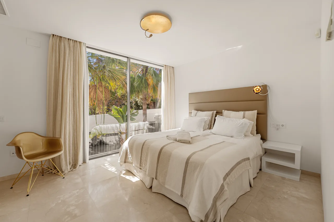 7-bedroom villa in La Cerquilla with private pool and private garden — image 45