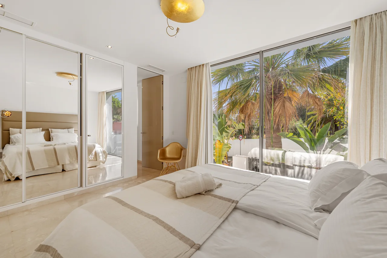 7-bedroom villa in La Cerquilla with private pool and private garden — image 46