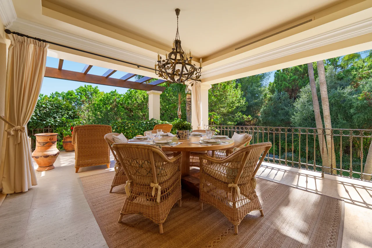 6-bedroom villa in Las Lomas del Marbella Club with private pool and private garden — image 5