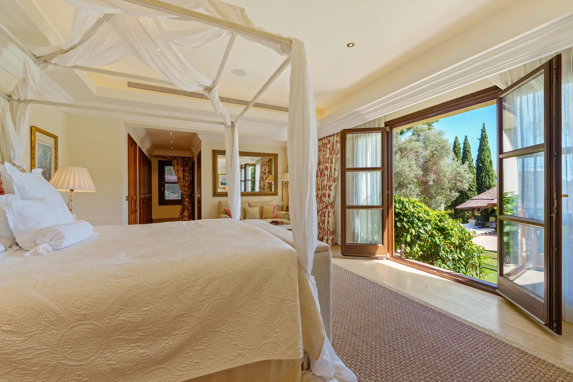 6-bedroom villa in Las Lomas del Marbella Club with private pool and private garden — image 46