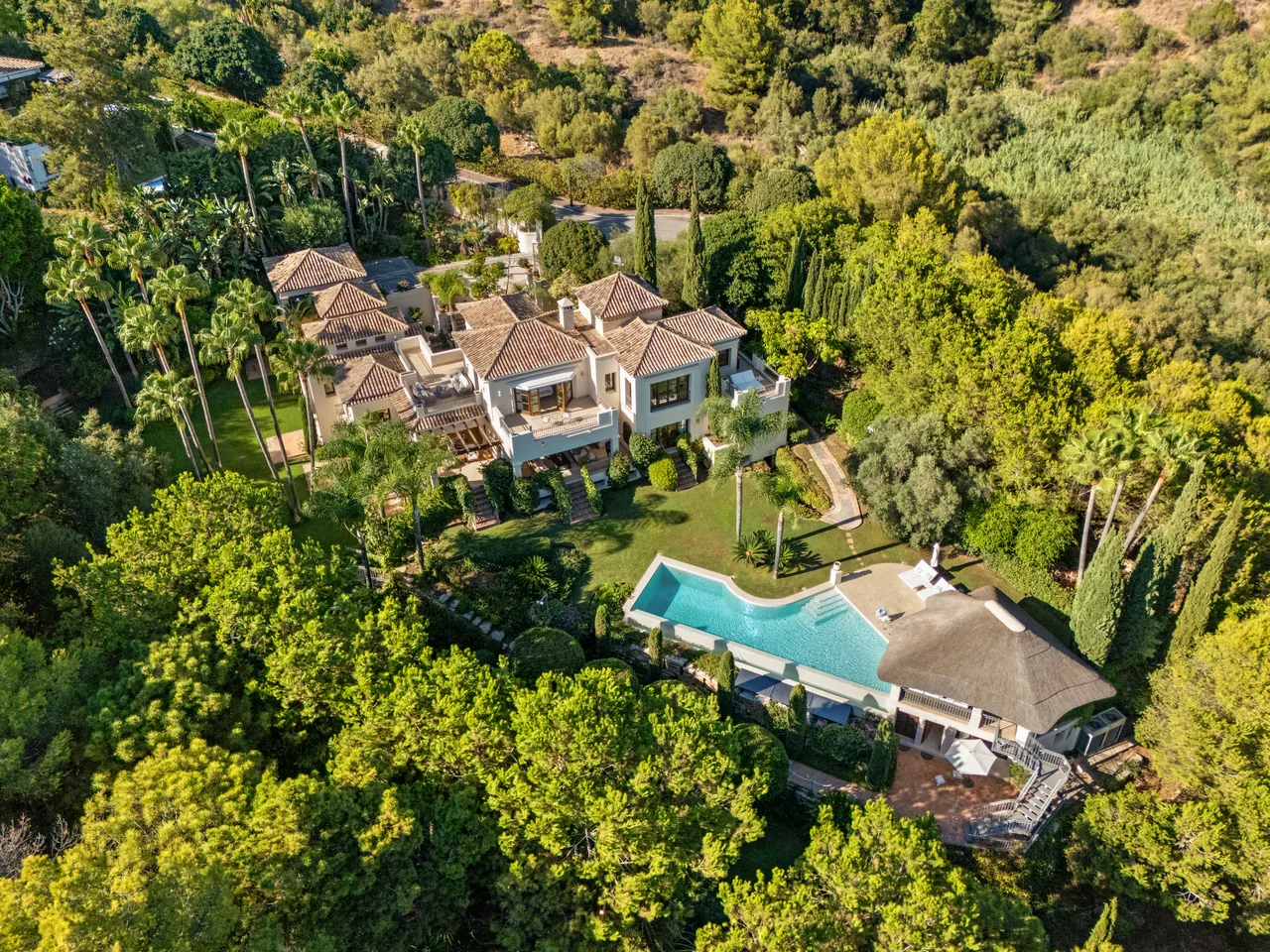 6-bedroom villa in Las Lomas del Marbella Club with private pool and private garden