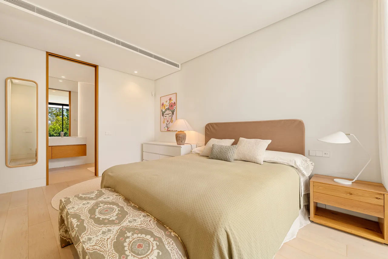 6-bedroom villa in Guadalmina Alta with private pool and private garden — image 26