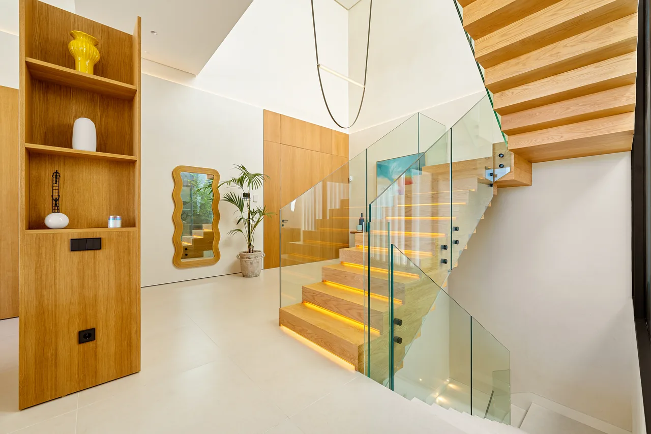 6-bedroom villa in Guadalmina Alta with private pool and private garden — image 37