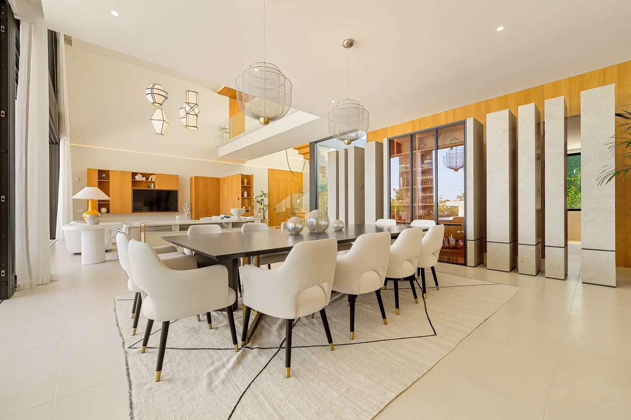 6-bedroom villa in Guadalmina Alta with private pool and private garden — image 42