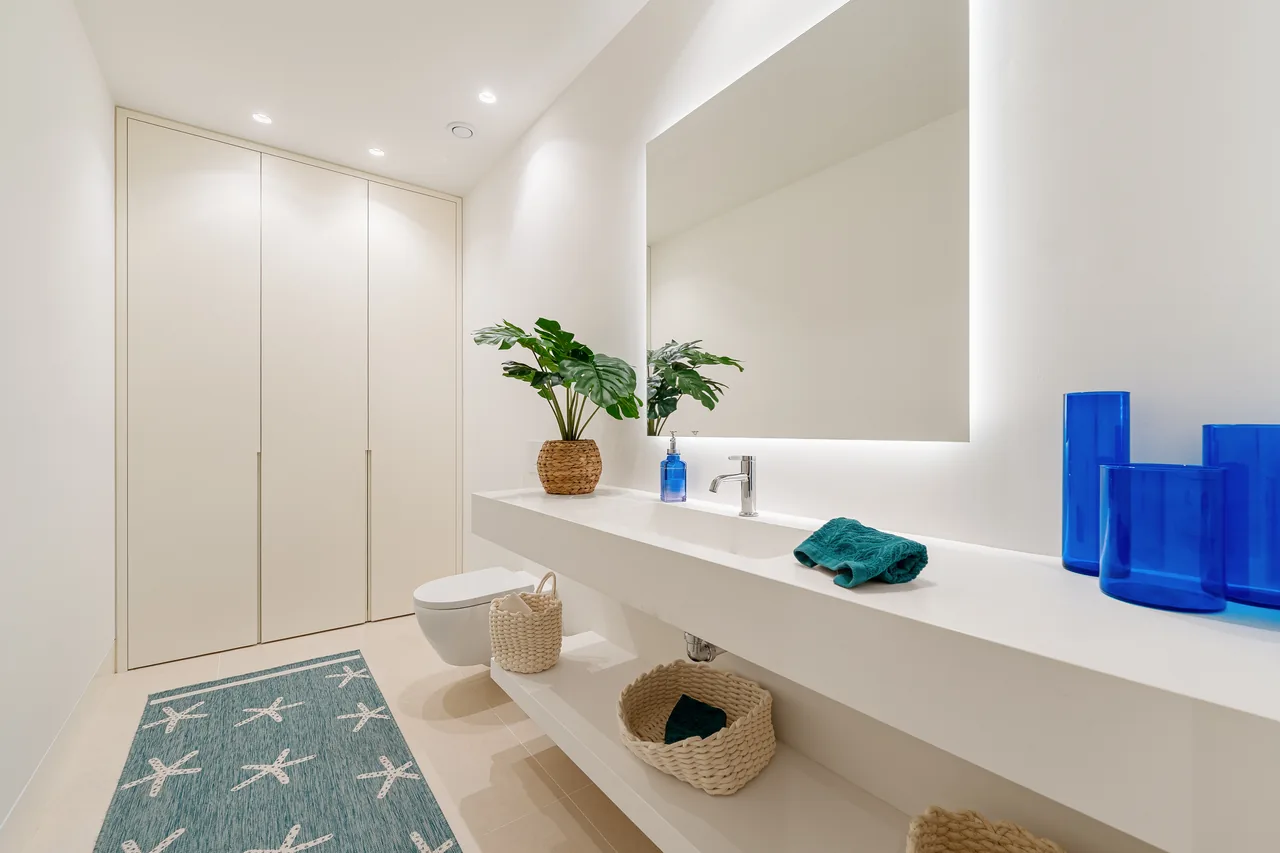 6-bedroom villa in Guadalmina Alta with private pool and private garden — image 65