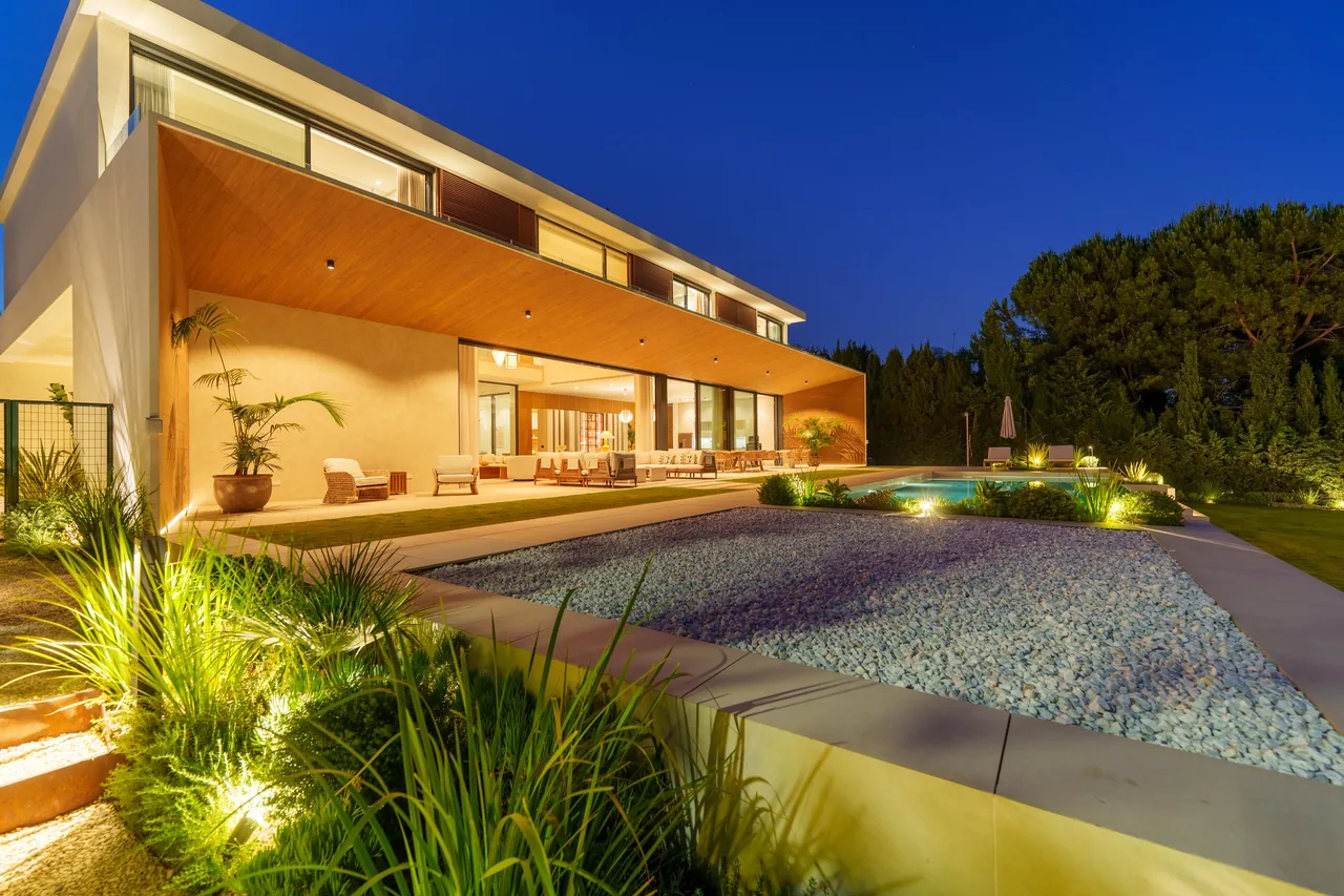 6-bedroom villa in Guadalmina Alta with private pool and private garden — image 74