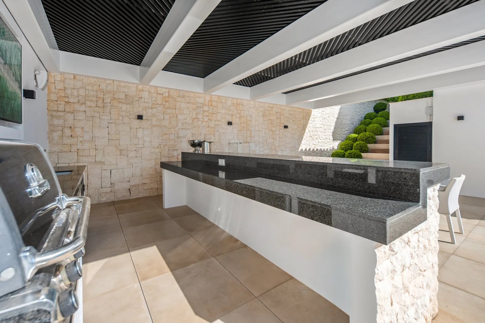 Hill Club 36, five-bedroom villa in Nueva Andalucía - image 10
