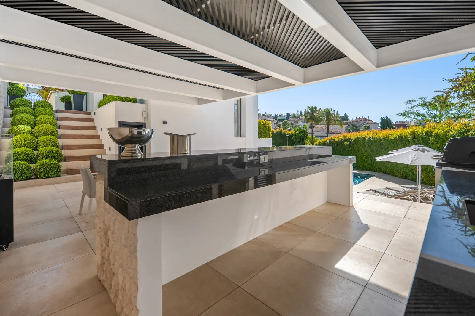 Hill Club 36, five-bedroom villa in Nueva Andalucía - image 11