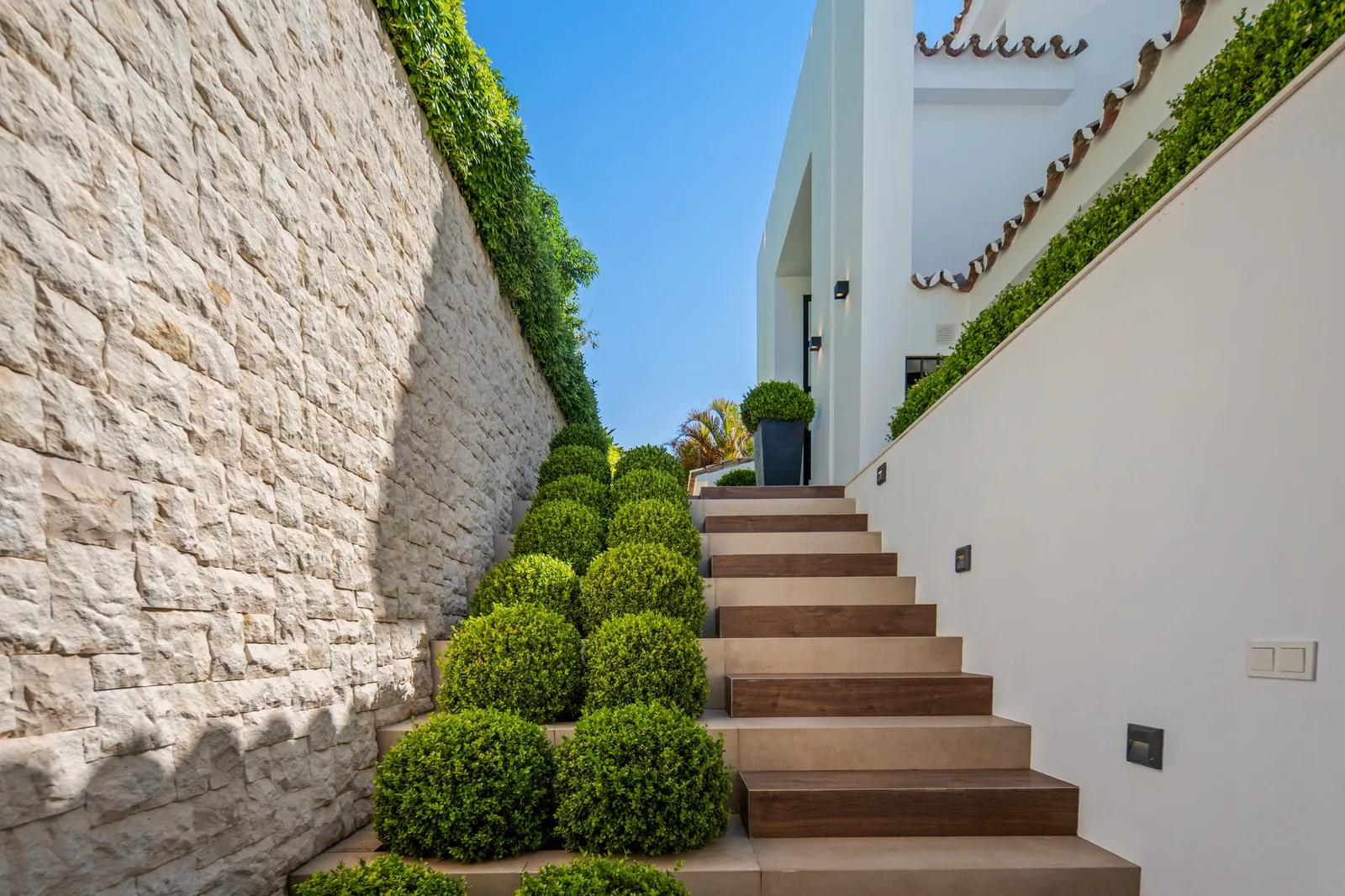 Hill Club 36, five-bedroom villa in Nueva Andalucía - image 14