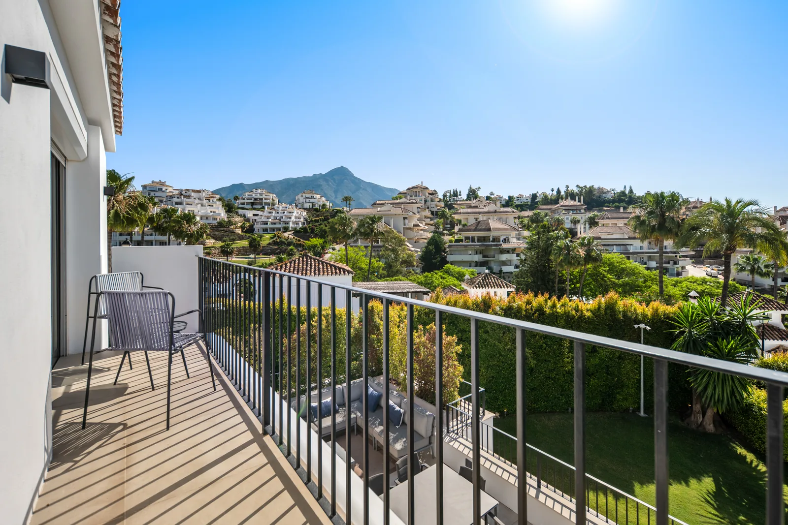 Hill Club 36, five-bedroom villa in Nueva Andalucía - image 22