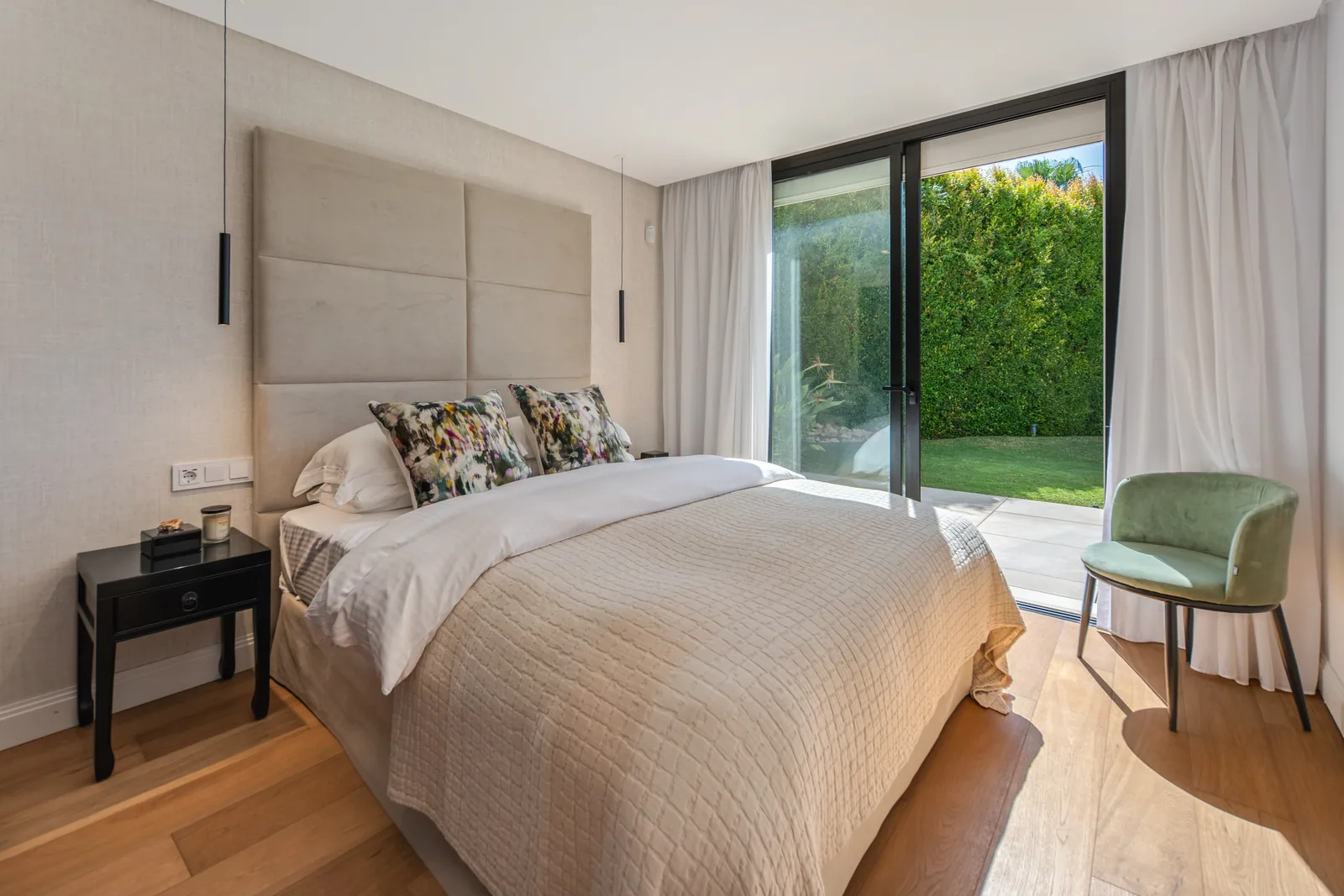 Hill Club 36, five-bedroom villa in Nueva Andalucía - image 39