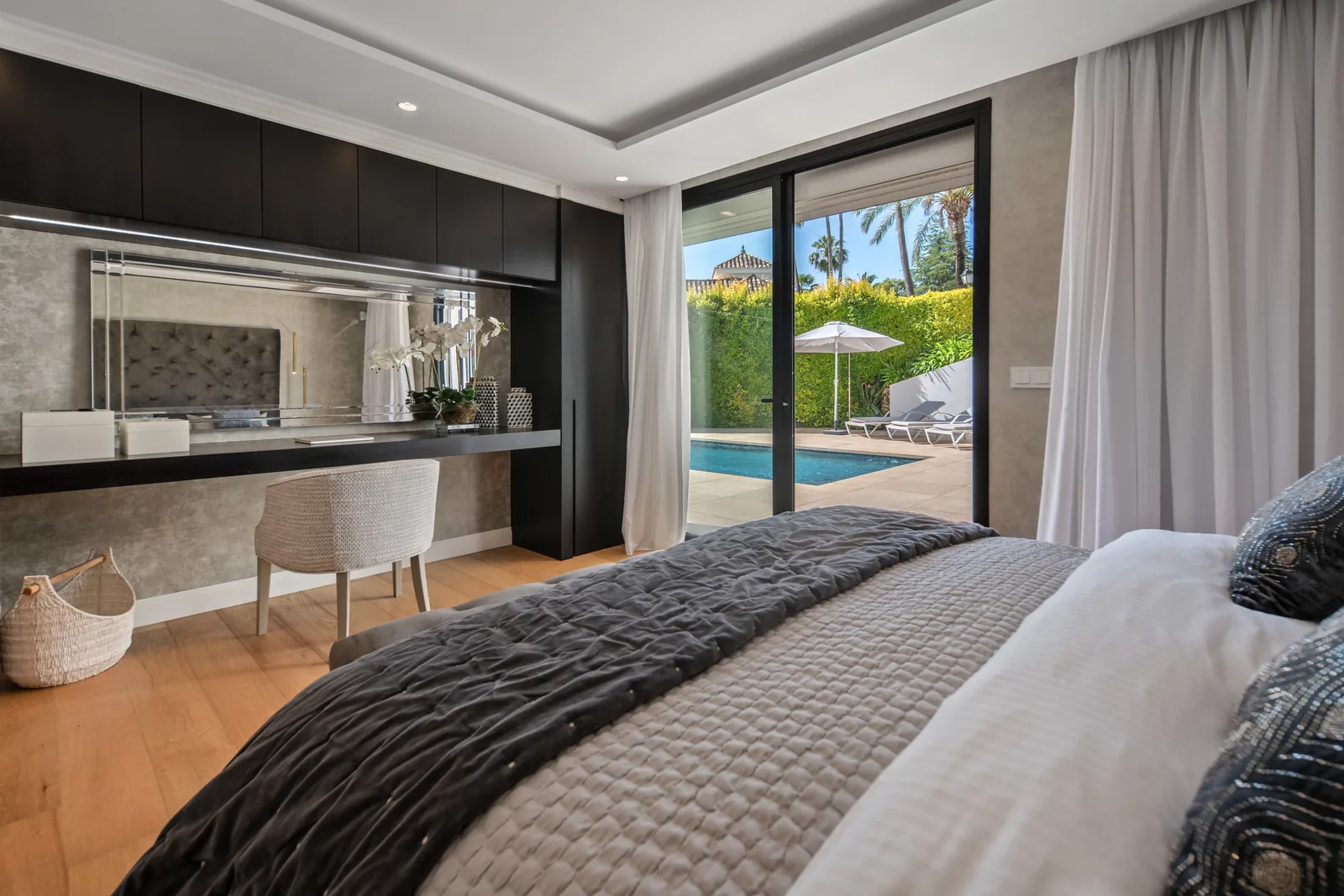 Hill Club 36, five-bedroom villa in Nueva Andalucía - image 45