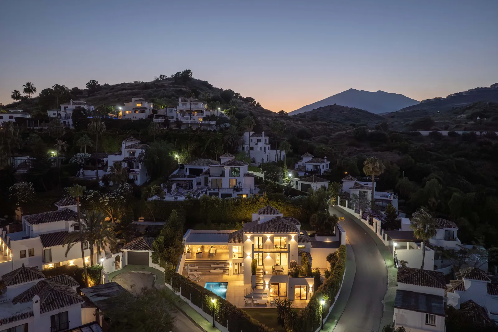 Hill Club 36, five-bedroom villa in Nueva Andalucía - image 65