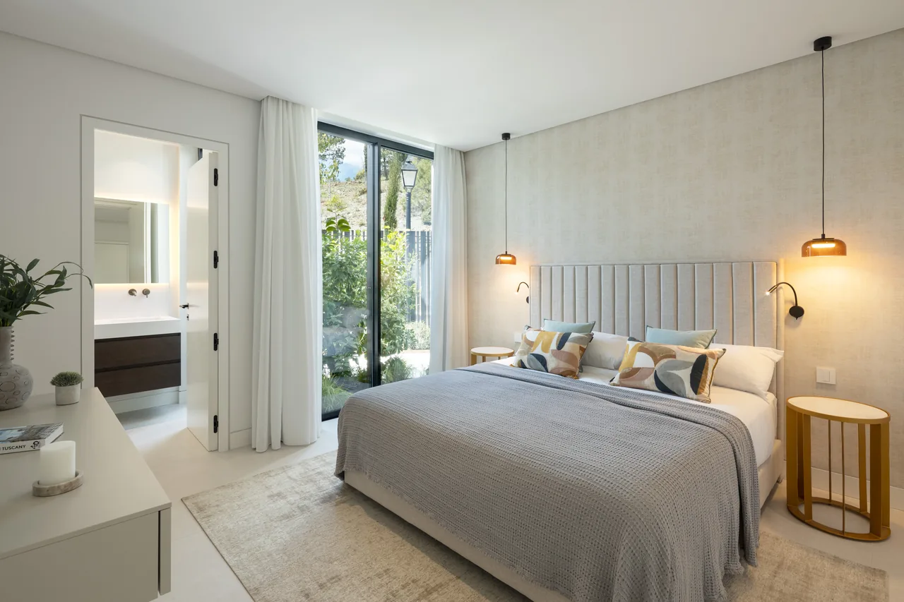 6-bedroom villa in Lomas de La Quinta with private pool and private garden — image 26