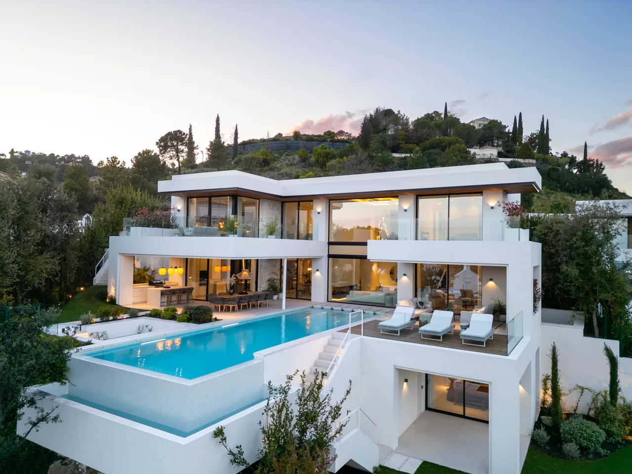 6-bedroom villa in Lomas de La Quinta with private pool and private garden — image 34