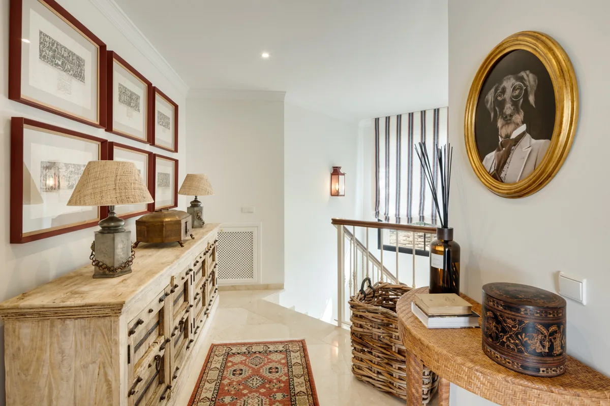 4-bedroom villa in La Quinta with private pool and private garden — image 35