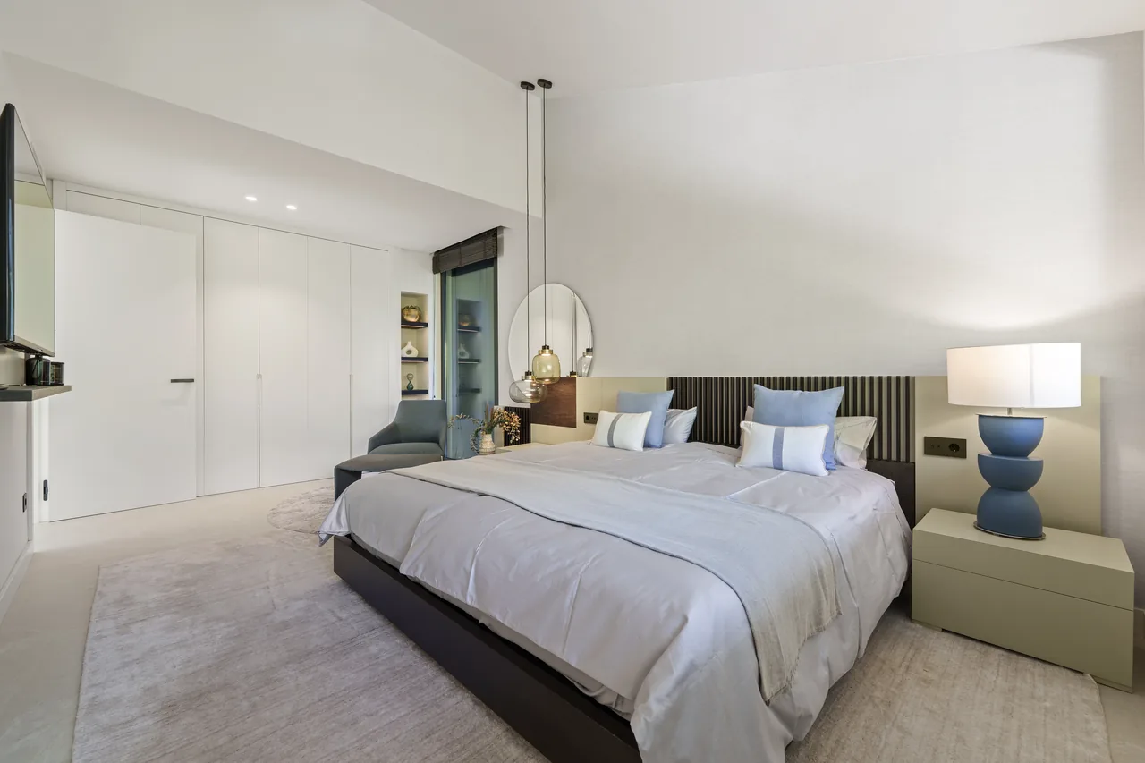 5-bedroom villa in Las Chapas with private pool and private garden — image 3
