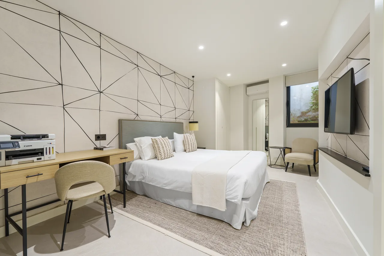5-bedroom villa in Las Chapas with private pool and private garden — image 5